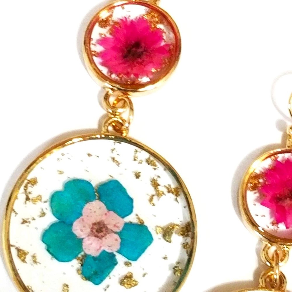Turquoise & Pink Pressed Flowers. Gold Hoops. Pierced. NWT - Picture 3 of 6